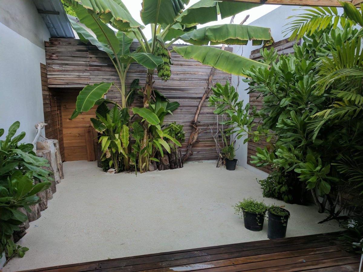 Rasdhoo Wave Blue Bed & Breakfast Exterior photo