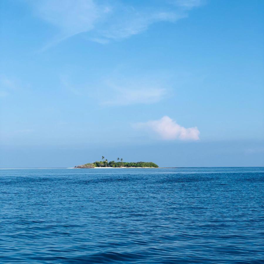Rasdhoo Wave Blue Bed & Breakfast Exterior photo