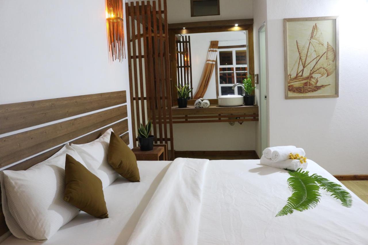 Rasdhoo Wave Blue Bed & Breakfast Exterior photo