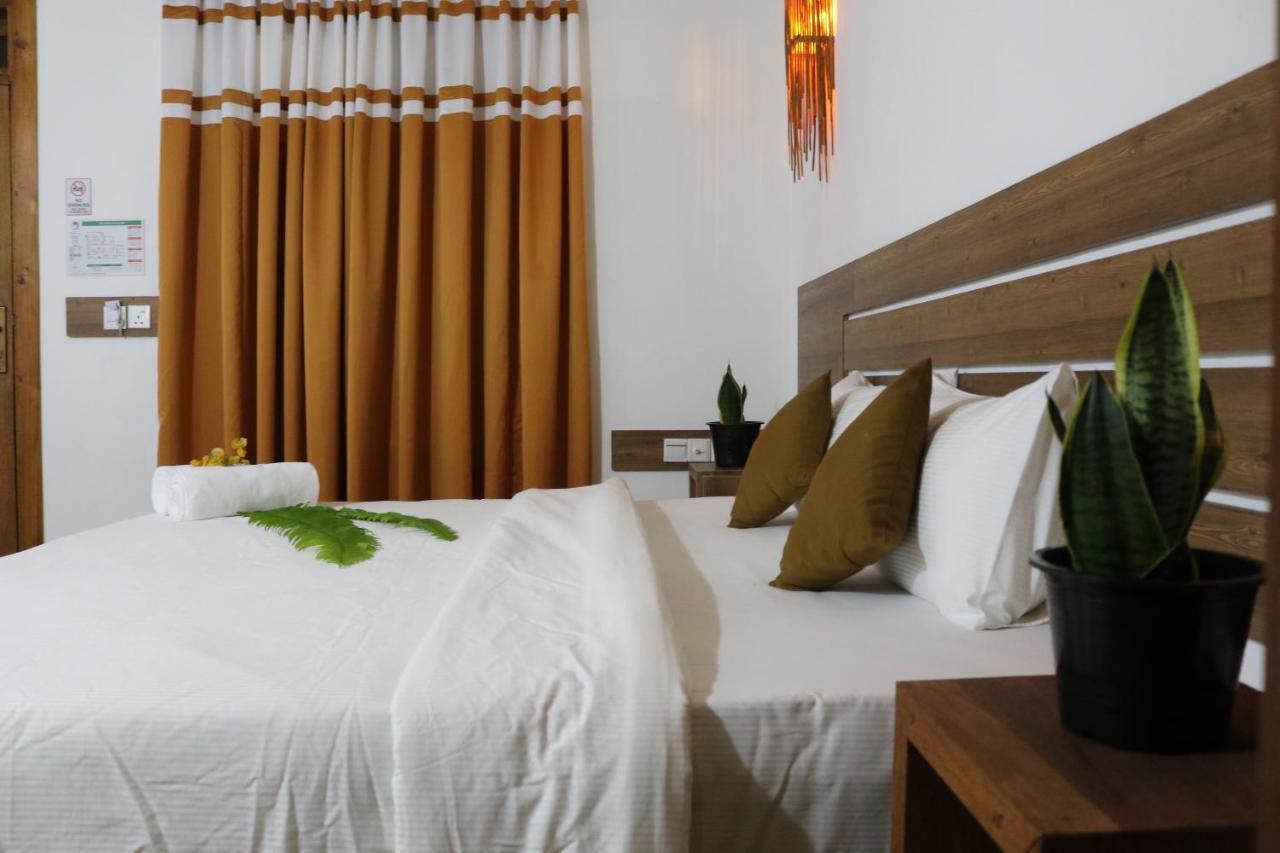 Rasdhoo Wave Blue Bed & Breakfast Exterior photo