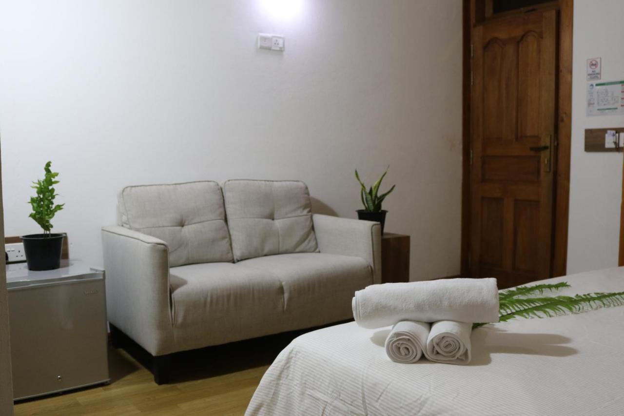 Rasdhoo Wave Blue Bed & Breakfast Exterior photo